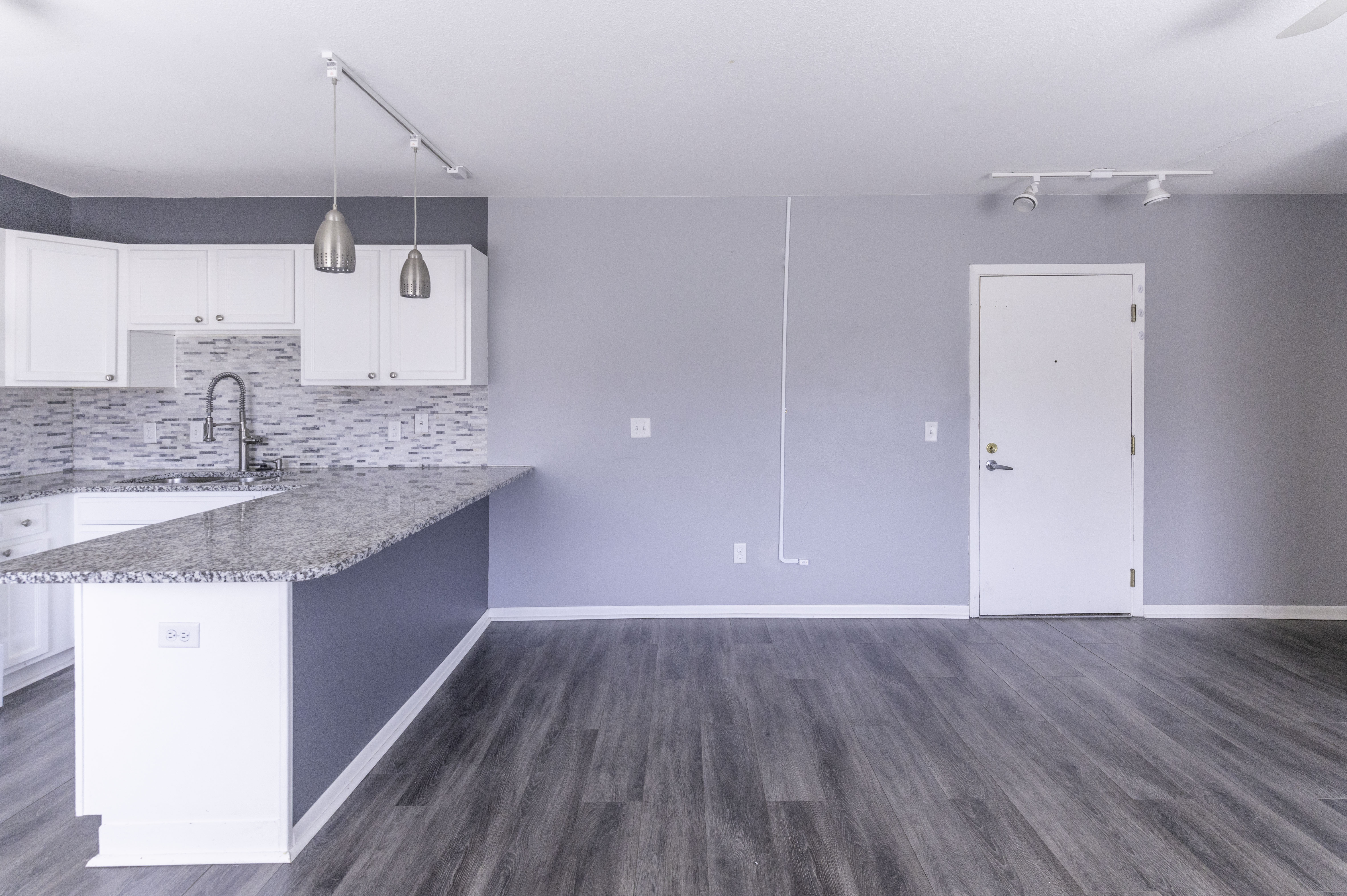 44 NIC Apartments The Multifamily Advisory Group at Cushman & Wakefield